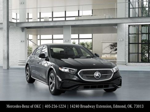 Used 2025 Mercedes-Benz E 350 4MATIC Sedan image 9