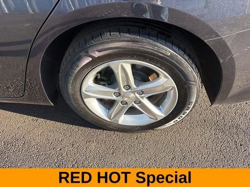 Used 2023 Chevrolet Malibu LT image 45