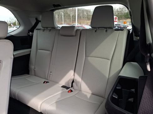 Certified 2024 Toyota Grand Highlander Limited image 14