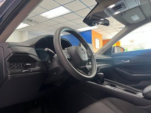 Used 2023 Honda Accord EX image 20