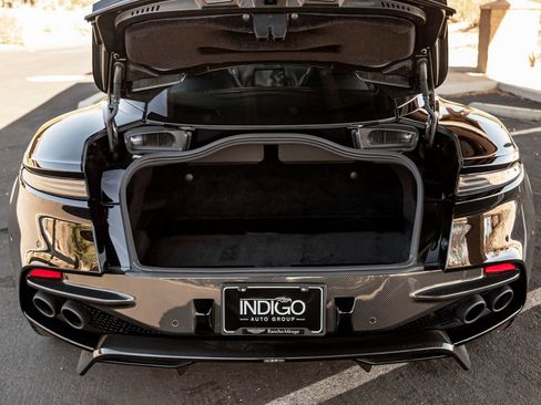 Used 2022 Aston Martin DBS Superleggera RWD image 19