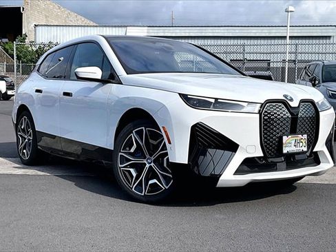 Used 2025 BMW iX xDrive50 image 2