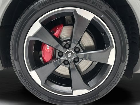 Used 2019 Audi SQ5 Prestige w/ Prestige Package AWD/4WD image 9
