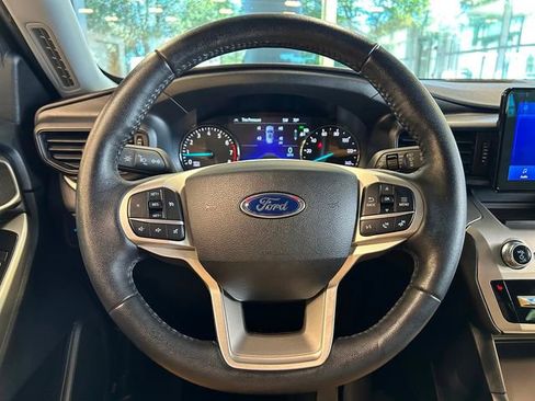 Used 2022 Ford Explorer XLT w/ Class IV Trailer Tow Package image 26
