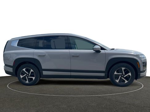 New 2026 Hyundai Ioniq 9 SE image 7