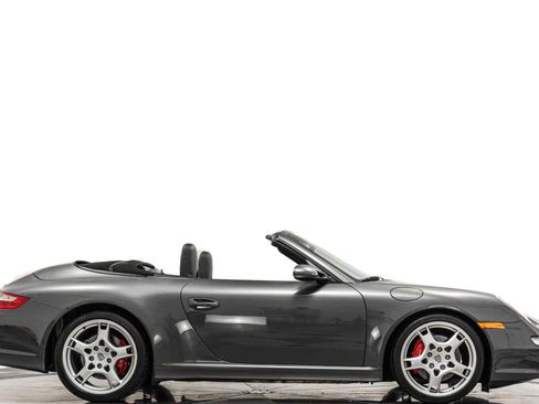 Used 2006 Porsche 911 Carrera S RWD image 2