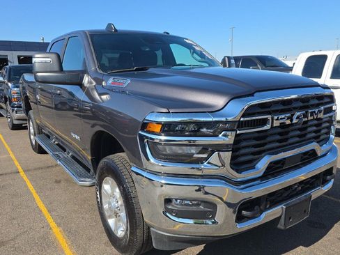 Used 2026 RAM 2500 Big Horn AWD/4WD image 2