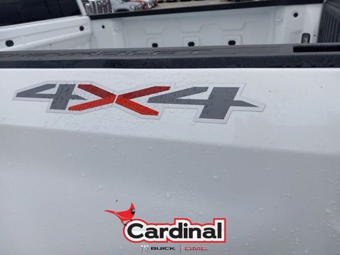 Used 2022 Chevrolet Silverado 1500 LT image 11