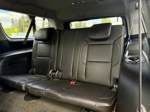 Used 2016 GMC Yukon XL SLT w/ Open Road Package AWD/4WD image 16
