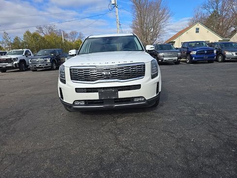 Used 2021 Kia Telluride SX w/ SX Prestige Package image 3