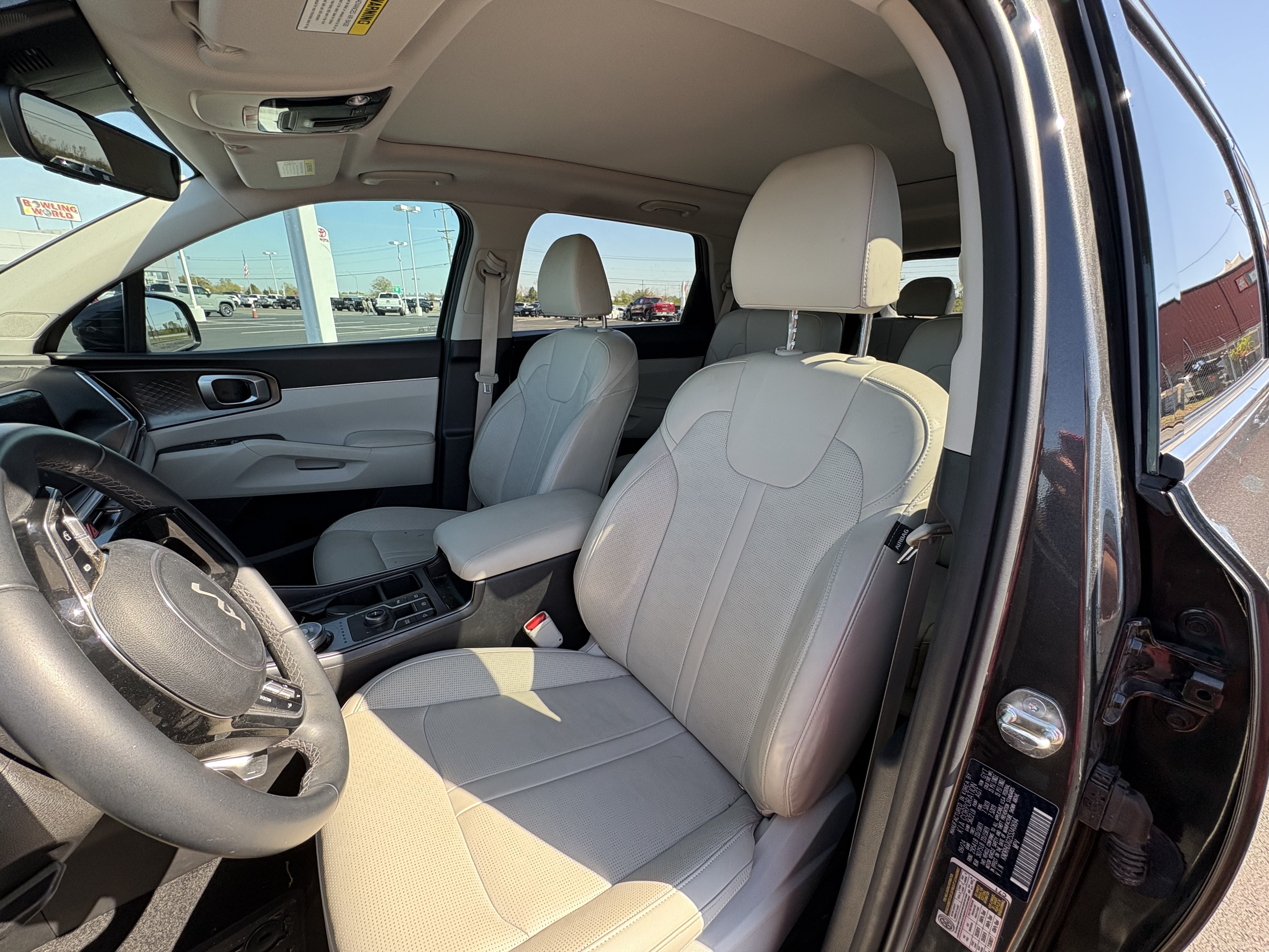 Used 2025 Kia Sorento EX w/ EX Panoramic Sunroof Package AWD/4WD image 6