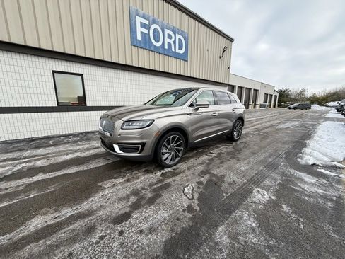 Used 2019 Lincoln Nautilus Reserve image 3