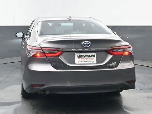 Used 2024 Toyota Camry LE FWD image 4