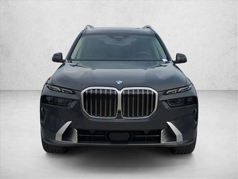 Certified 2026 BMW X7 xDrive40i AWD/4WD image 2