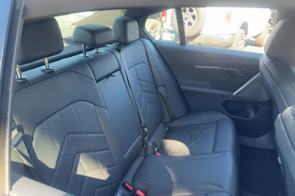 Used 2026 BMW 530i RWD image 13