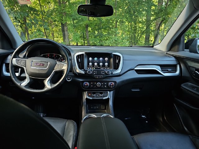 Used 2024 GMC Terrain SLT AWD/4WD image 18