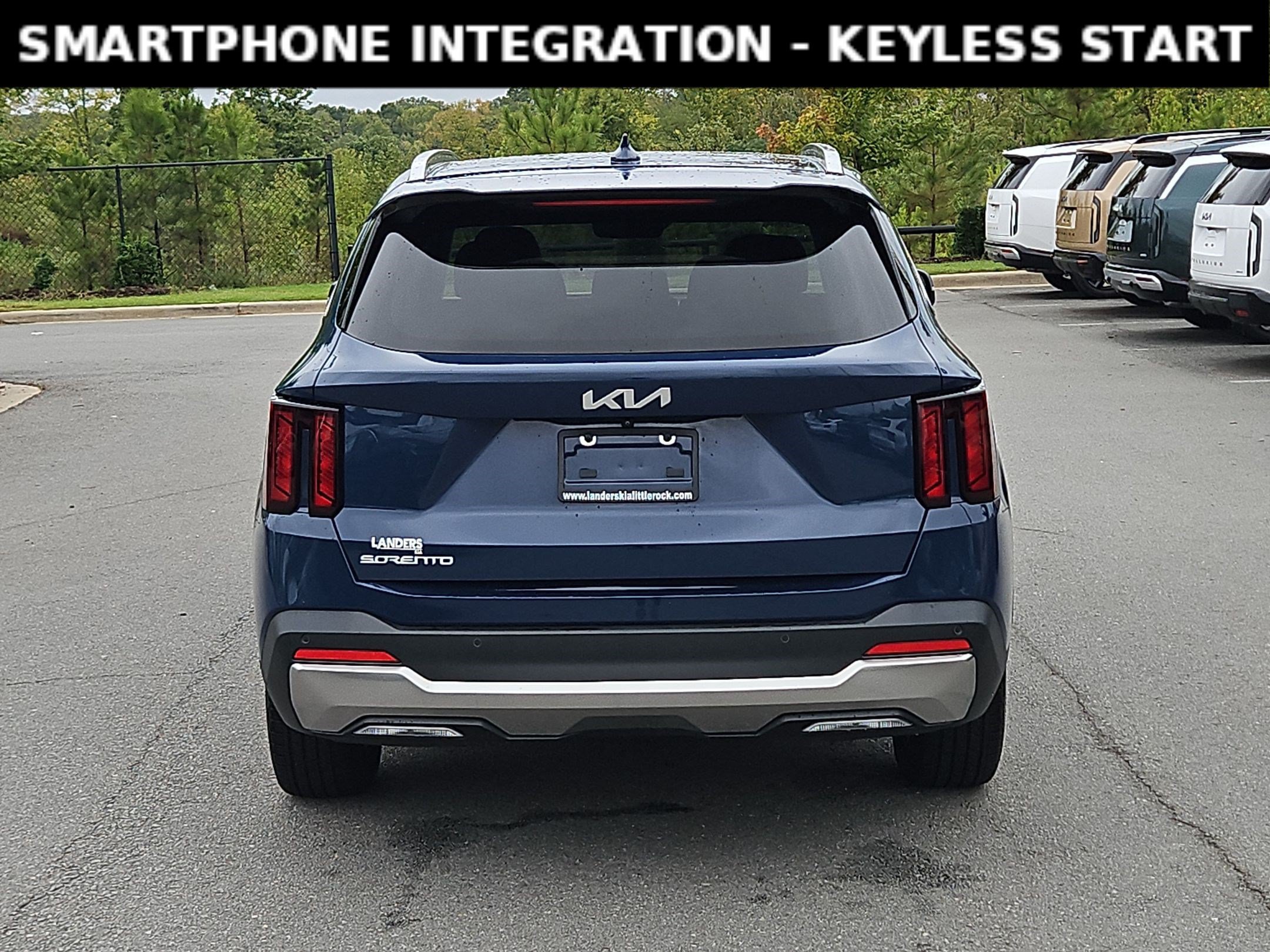 Used 2025 Kia Sorento S w/ Panoramic Sunroof Package FWD image 6