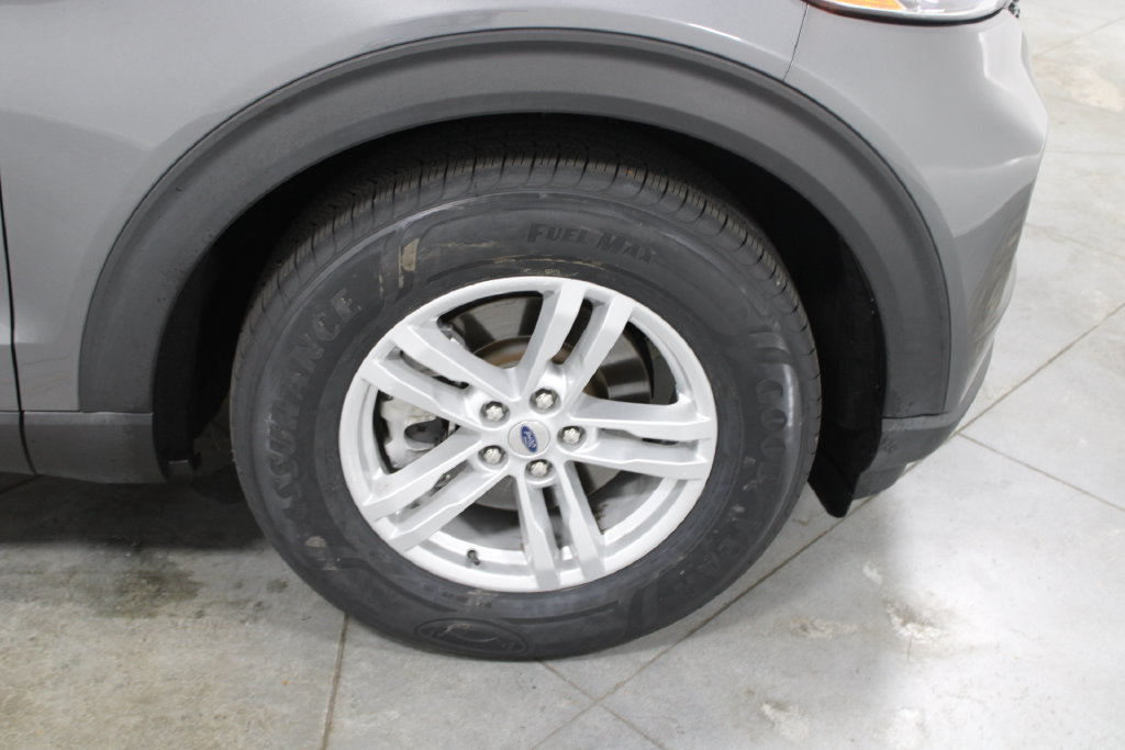 Used 2024 Ford Explorer XLT RWD image 59