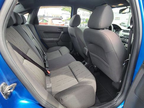 Used 2010 Ford Focus SE FWD image 20