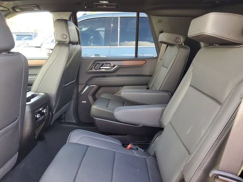 Used 2025 GMC Yukon Denali w/ Sun & Power Step Package AWD/4WD image 10