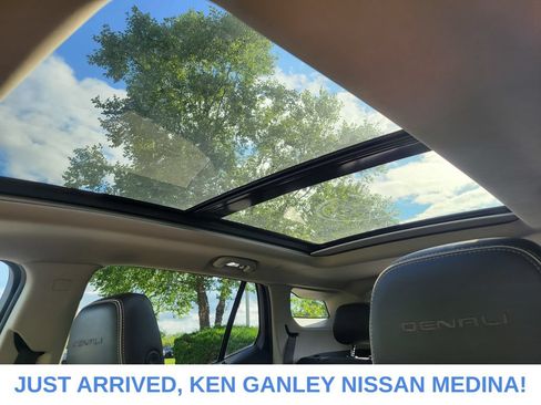 Used 2018 GMC Terrain Denali w/ Advanced Safety Package AWD/4WD image 13