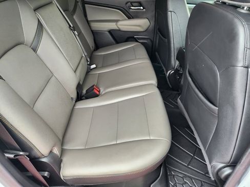 Used 2024 Chevrolet Colorado ZR2 w/ ZR2 Convenience Package III image 30