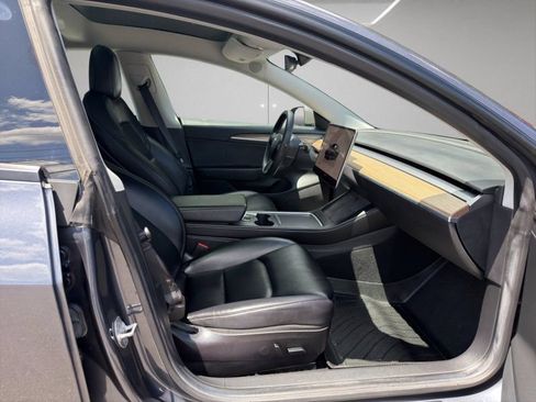 Used 2022 Tesla Model 3 Long Range AWD/4WD image 13