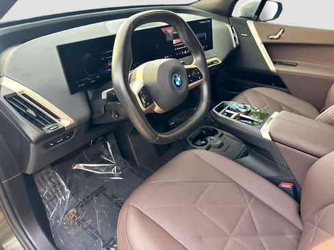 Used 2024 BMW iX xDrive50 image 24