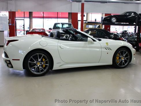 Used 2013 Ferrari California image 8
