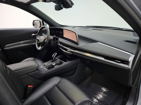 Used 2025 Cadillac XT4 Premium Luxury FWD image 24