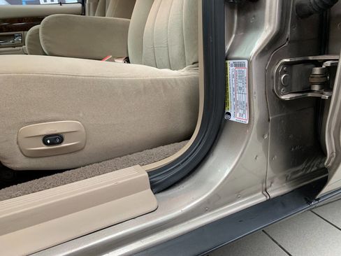 Used 2005 Mercury Grand Marquis GS image 10