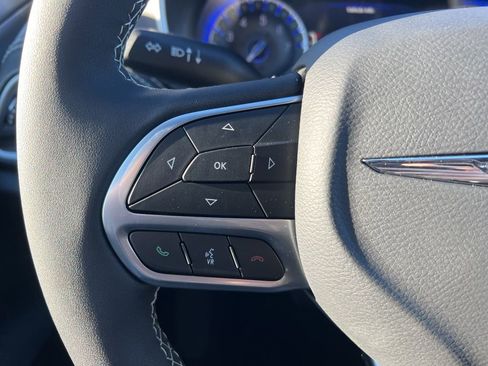 New 2026 Chrysler Pacifica Select image 24