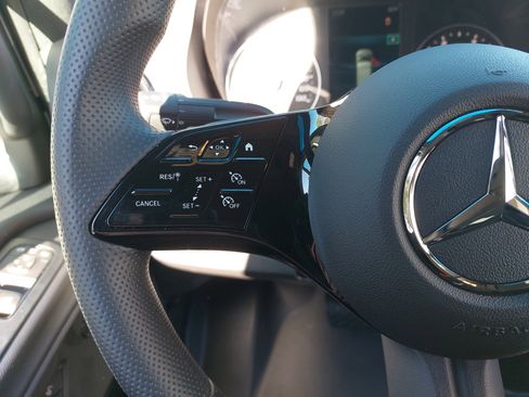 Used 2025 Mercedes-Benz Sprinter 2500 image 15