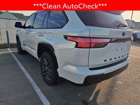 Used 2025 Toyota Sequoia Platinum AWD/4WD image 4