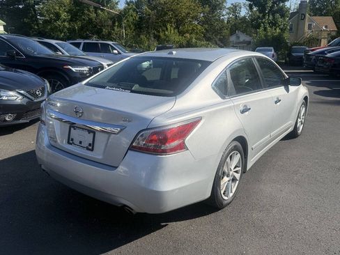 Used 2015 Nissan Altima 2.5 SV FWD image 10