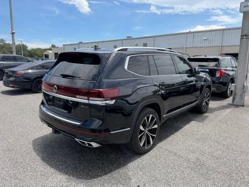 Used 2024 Volkswagen Atlas SEL Premium R-Line AWD/4WD image 8