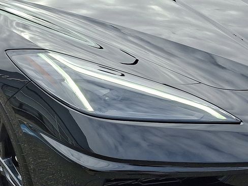 Used 2022 Chevrolet Corvette Stingray Premium Conv w/ Z51 Performance Package image 9