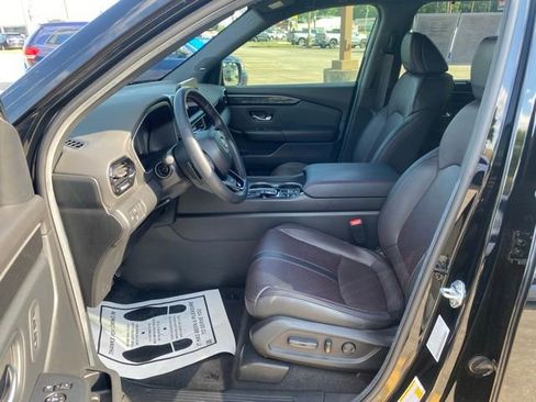 Used 2025 Honda Pilot Black Edition image 12