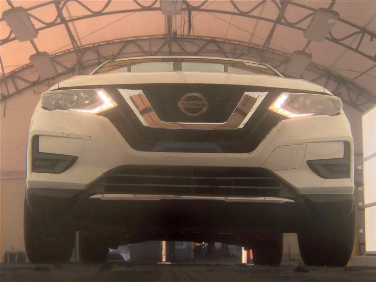 Used 2020 Nissan Rogue S AWD/4WD image 3