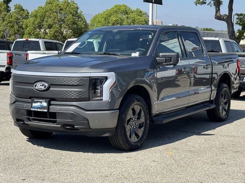 Used 2025 Ford F150 Lightning Flash image 3