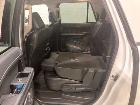 Used 2024 Ford Expedition Max XLT AWD/4WD image 23