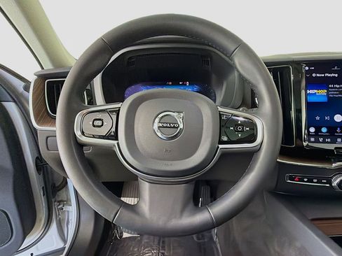 Used 2023 Volvo XC60 B5 Plus w/ Climate Package AWD/4WD image 11