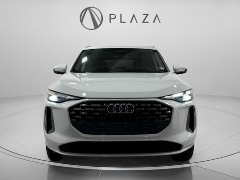 Certified 2025 Audi Q5 Premium w/ Convenience Package image 7