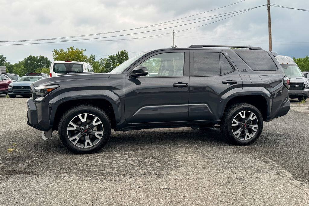 Used 2025 Toyota 4Runner 4WD image 6