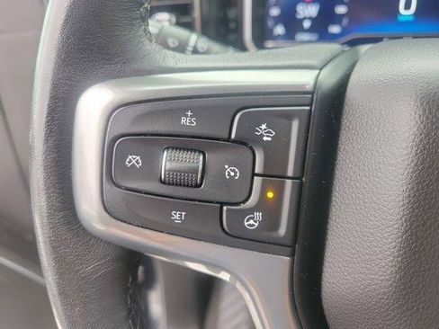 Used 2022 Chevrolet Silverado 1500 LT w/ Z71 Off-Road Package image 24