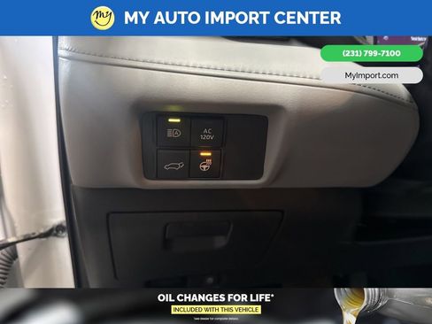 Used 2022 Toyota Highlander Limited image 14