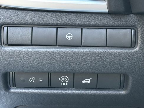 New 2026 Nissan Rogue SV AWD/4WD image 9