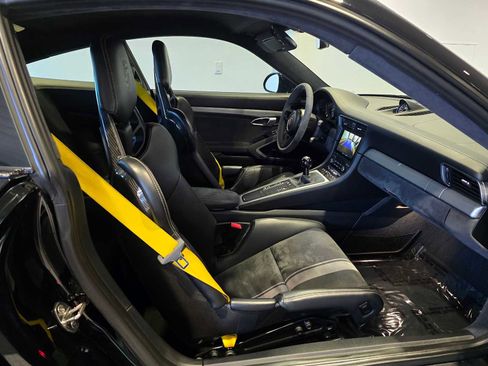Used 2018 Porsche 911 GT3 RWD image 14