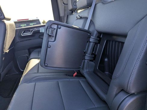 Used 2024 Chevrolet Silverado 2500 LTZ w/ LTZ Convenience Package image 32