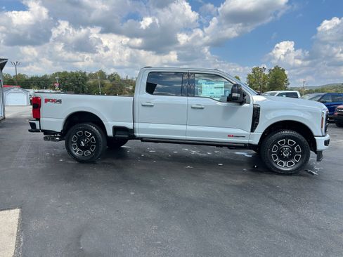 New 2026 Ford F350 Platinum image 17